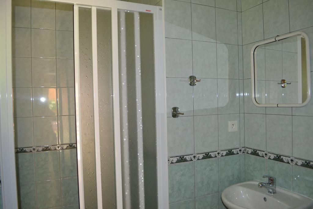 Chaty Pod Knizeci, Trojanovice Exterior foto